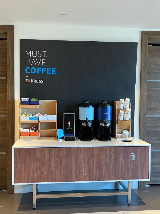 Holiday Inn Express & Suites - Ukiah By Ihg Esterno foto