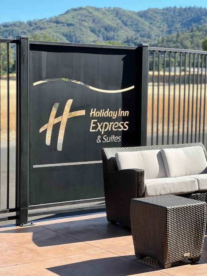 Holiday Inn Express & Suites - Ukiah By Ihg Esterno foto