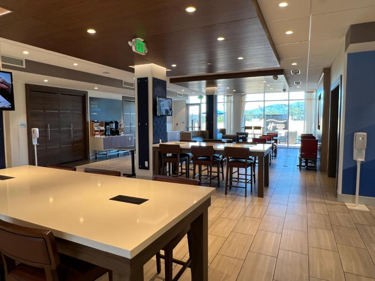 Holiday Inn Express & Suites - Ukiah By Ihg Esterno foto