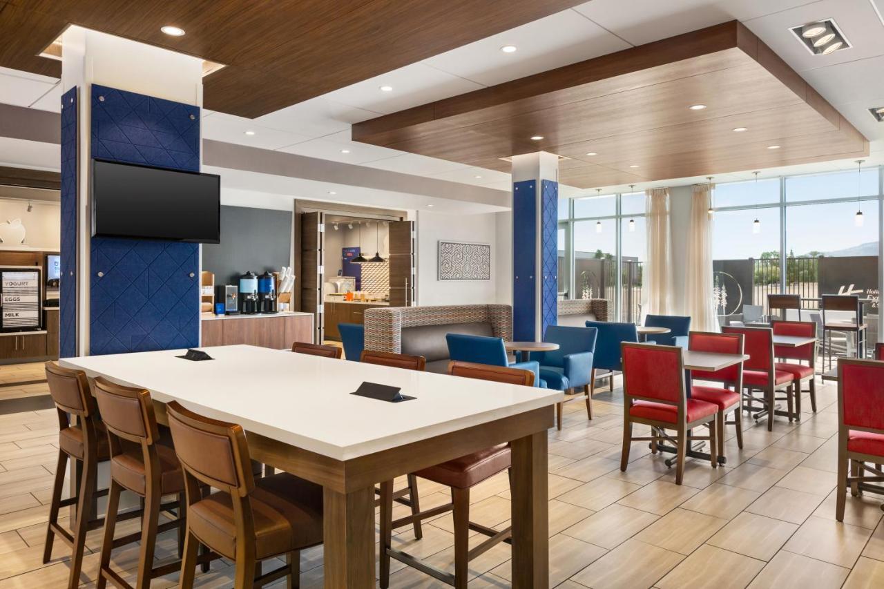 Holiday Inn Express & Suites - Ukiah By Ihg Esterno foto