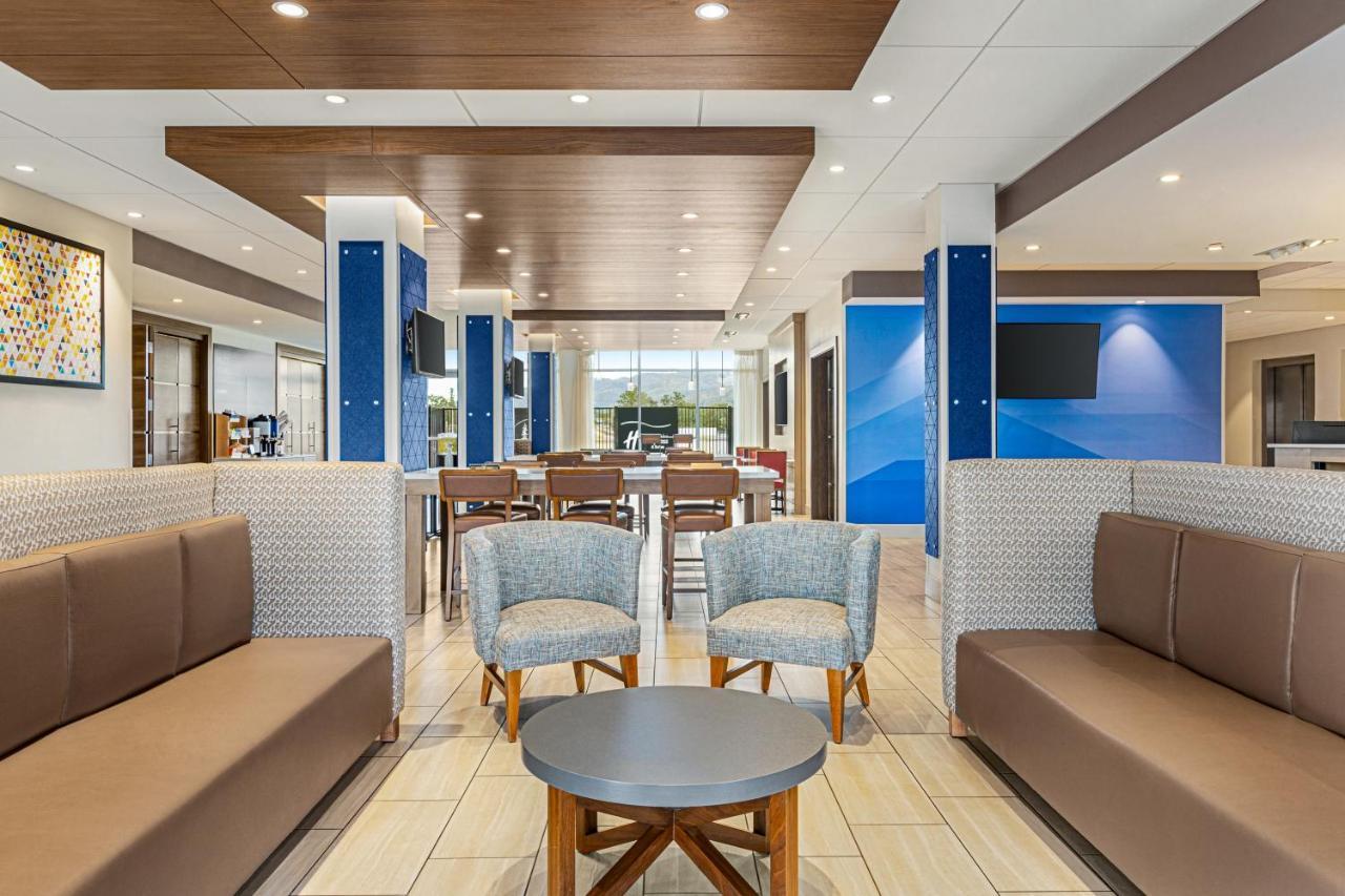 Holiday Inn Express & Suites - Ukiah By Ihg Esterno foto