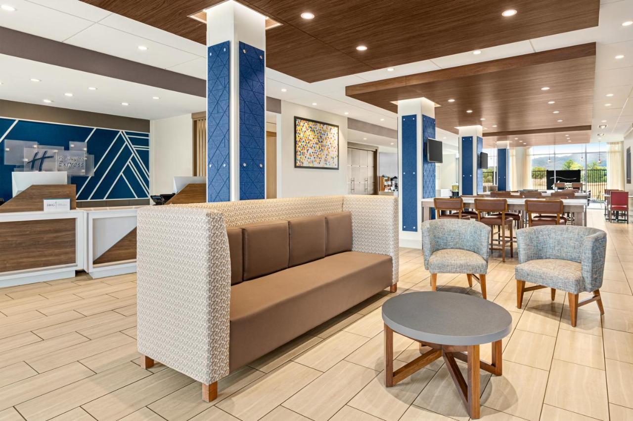 Holiday Inn Express & Suites - Ukiah By Ihg Esterno foto
