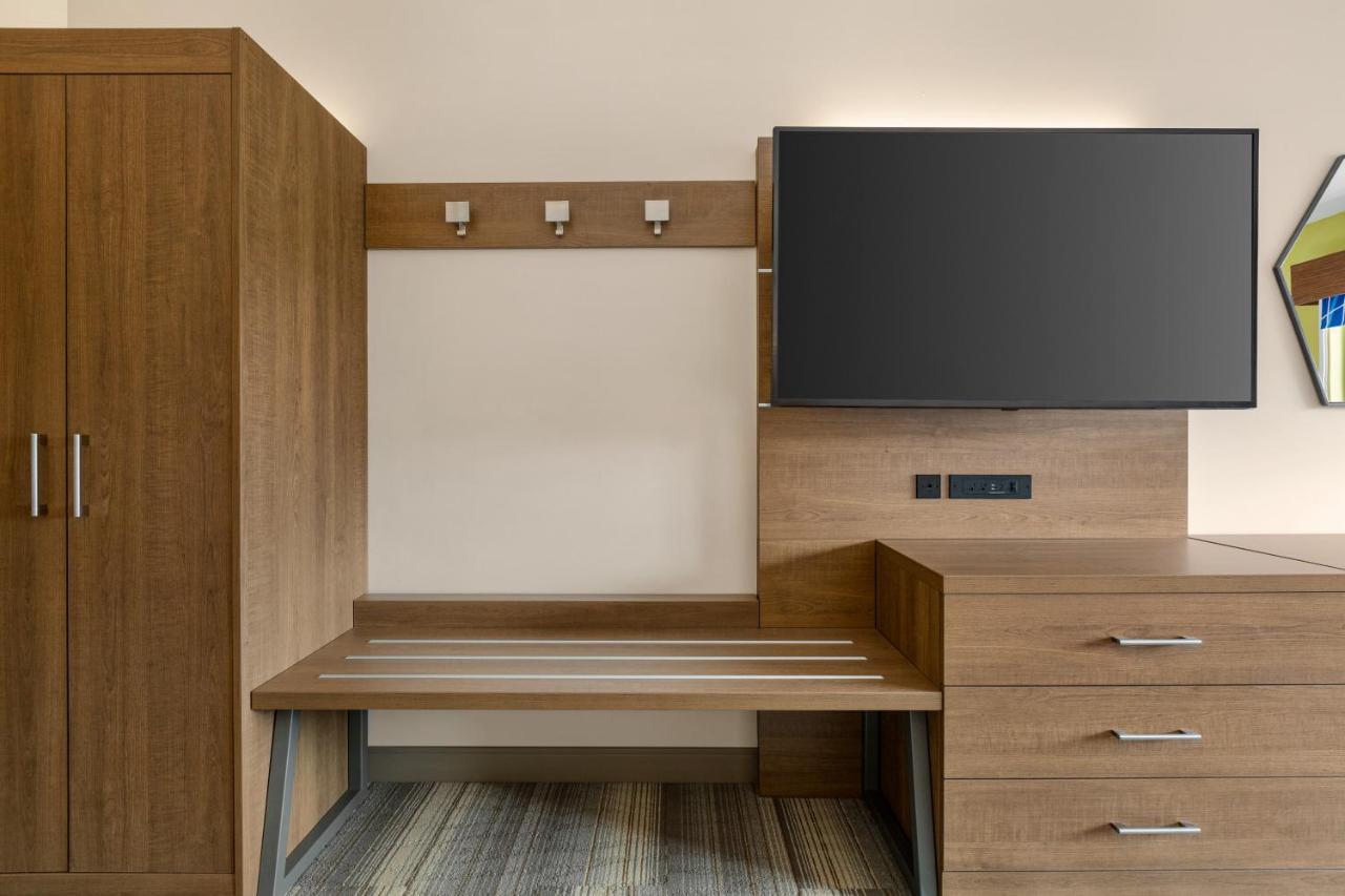 Holiday Inn Express & Suites - Ukiah By Ihg Esterno foto