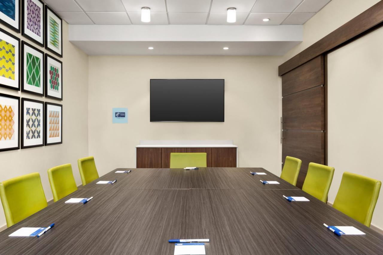 Holiday Inn Express & Suites - Ukiah By Ihg Esterno foto