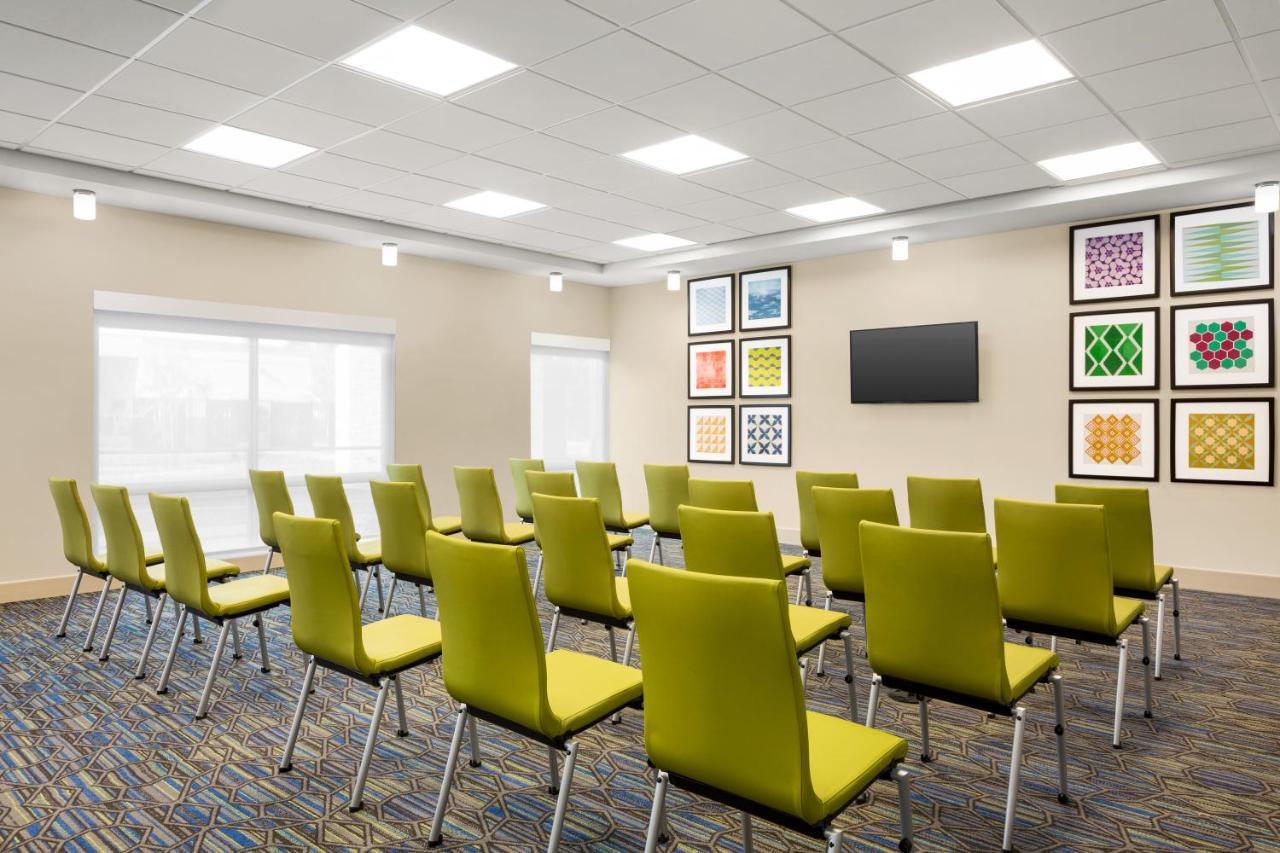 Holiday Inn Express & Suites - Ukiah By Ihg Esterno foto