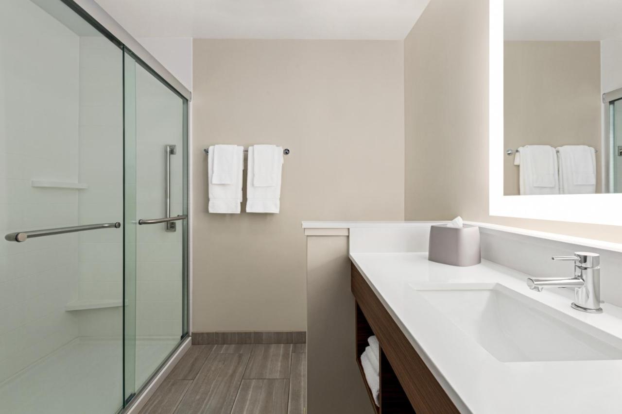Holiday Inn Express & Suites - Ukiah By Ihg Esterno foto