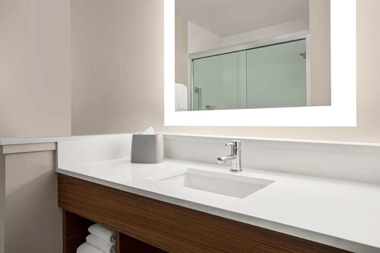 Holiday Inn Express & Suites - Ukiah By Ihg Esterno foto