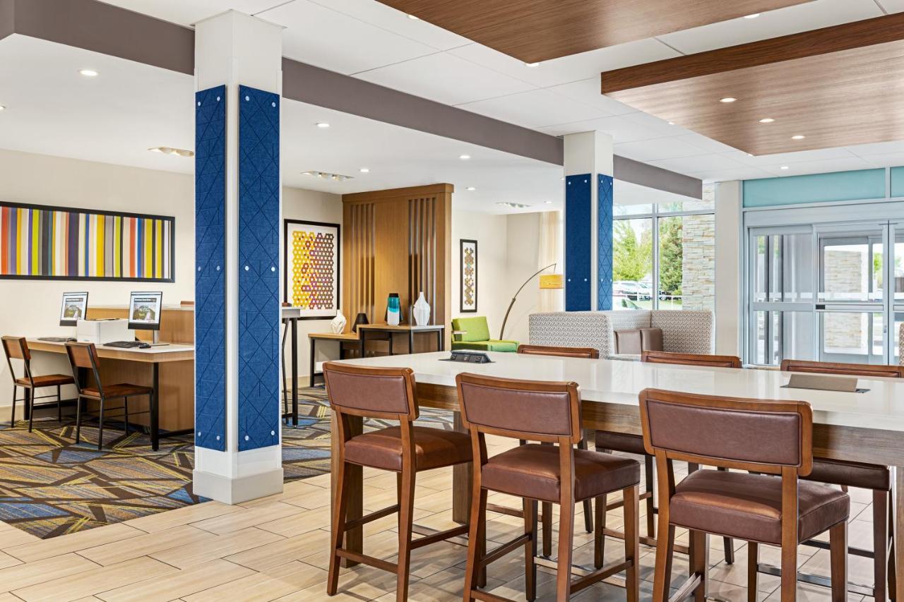 Holiday Inn Express & Suites - Ukiah By Ihg Esterno foto